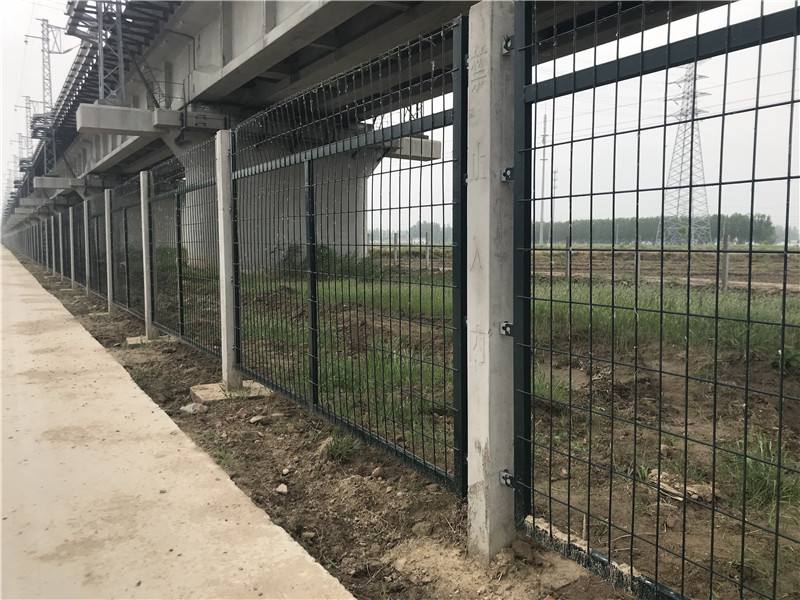 湖北高鐵防護柵欄規(guī)格型號概述